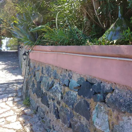 Villa Azalea Montale (Liguria)