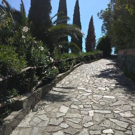 Azalea Villa *