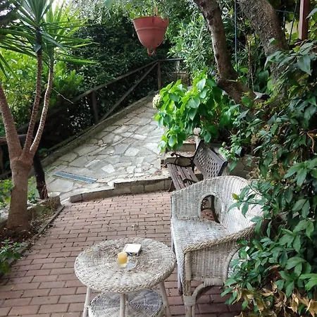 Villa Azalea Montale (Liguria)